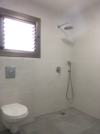 שיפוץ 2 חדרי אמבטיה קומפלט