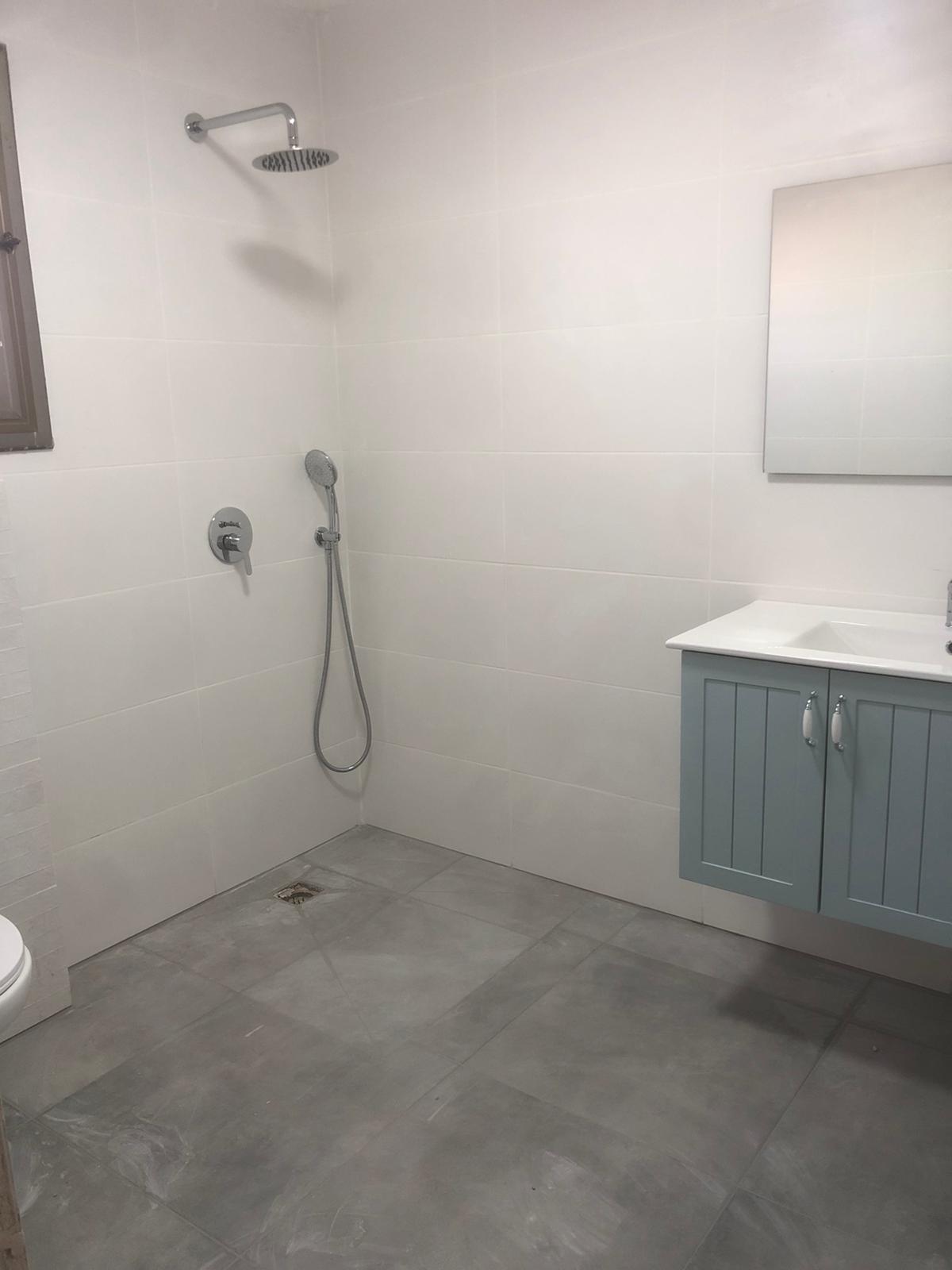 שיפוץ 2 חדרי אמבטיה קומפלט