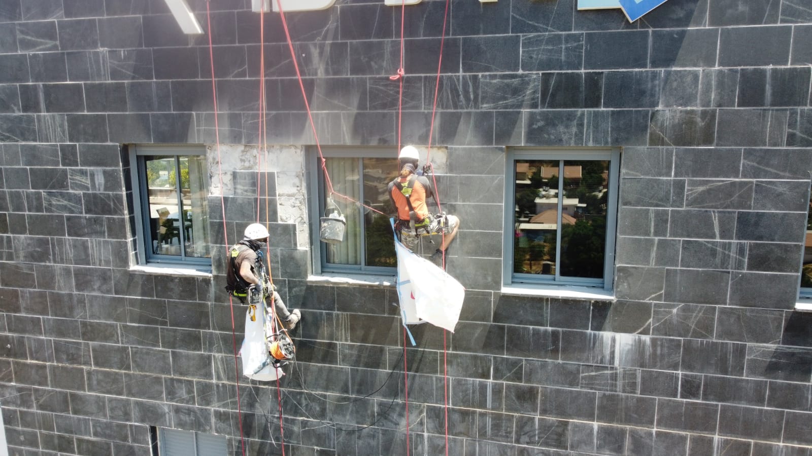 ניקיון חלונות