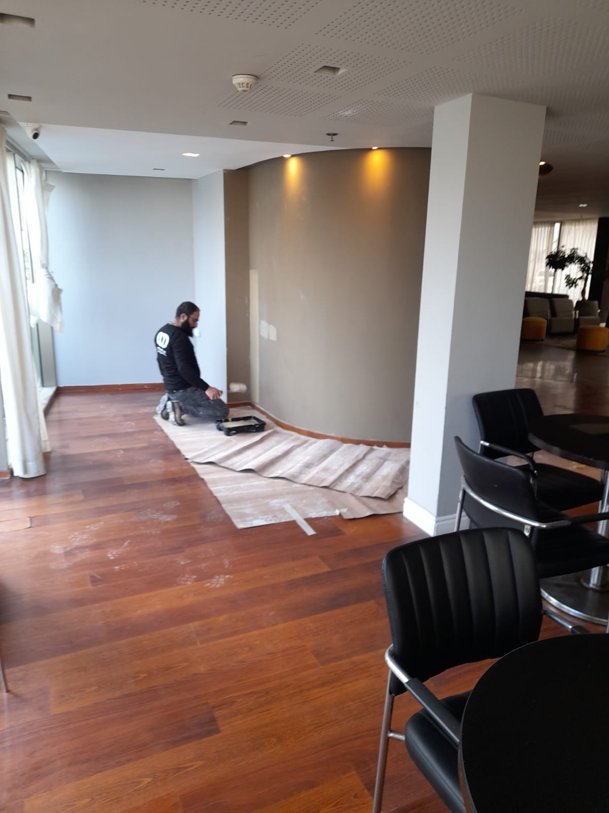 שיפוץ מלון לאונרדו