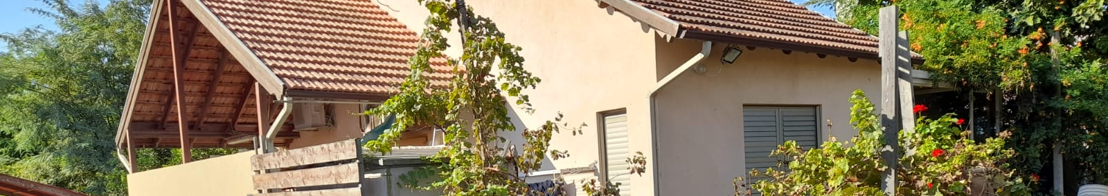 צילום מעבודה של יגאל מסיקה חן