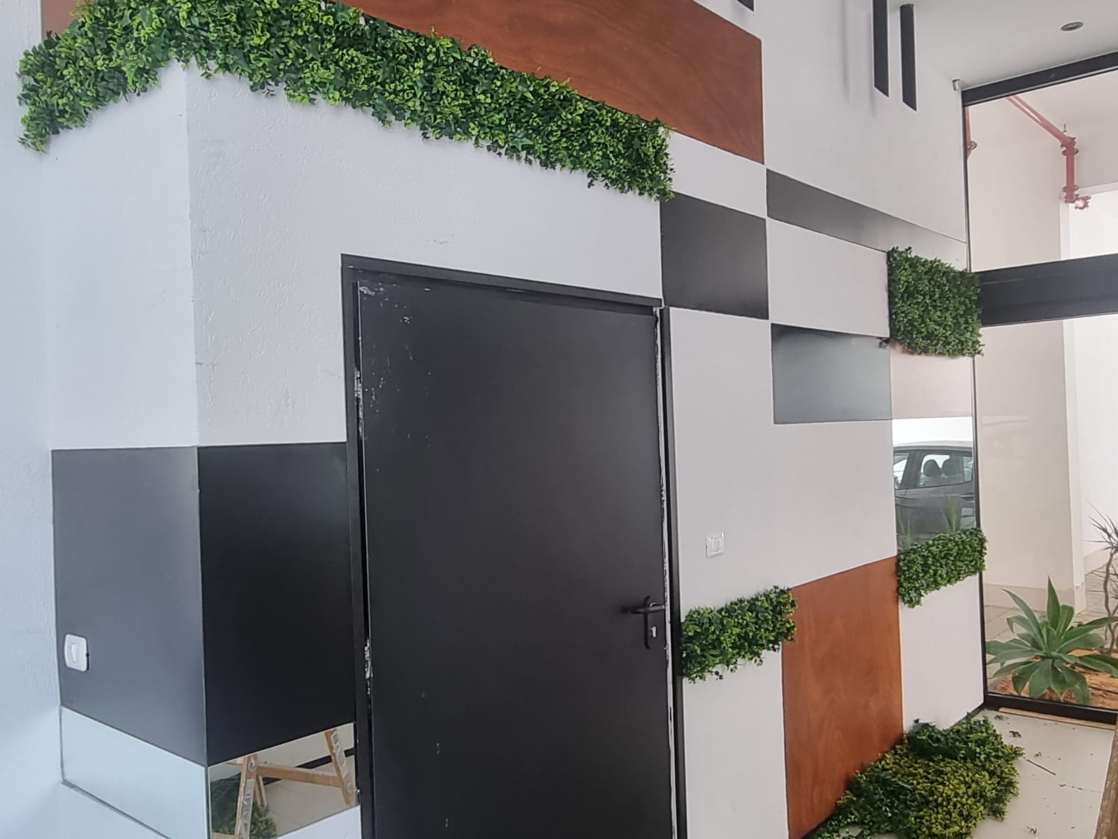 חיפויים ועבודות צבע