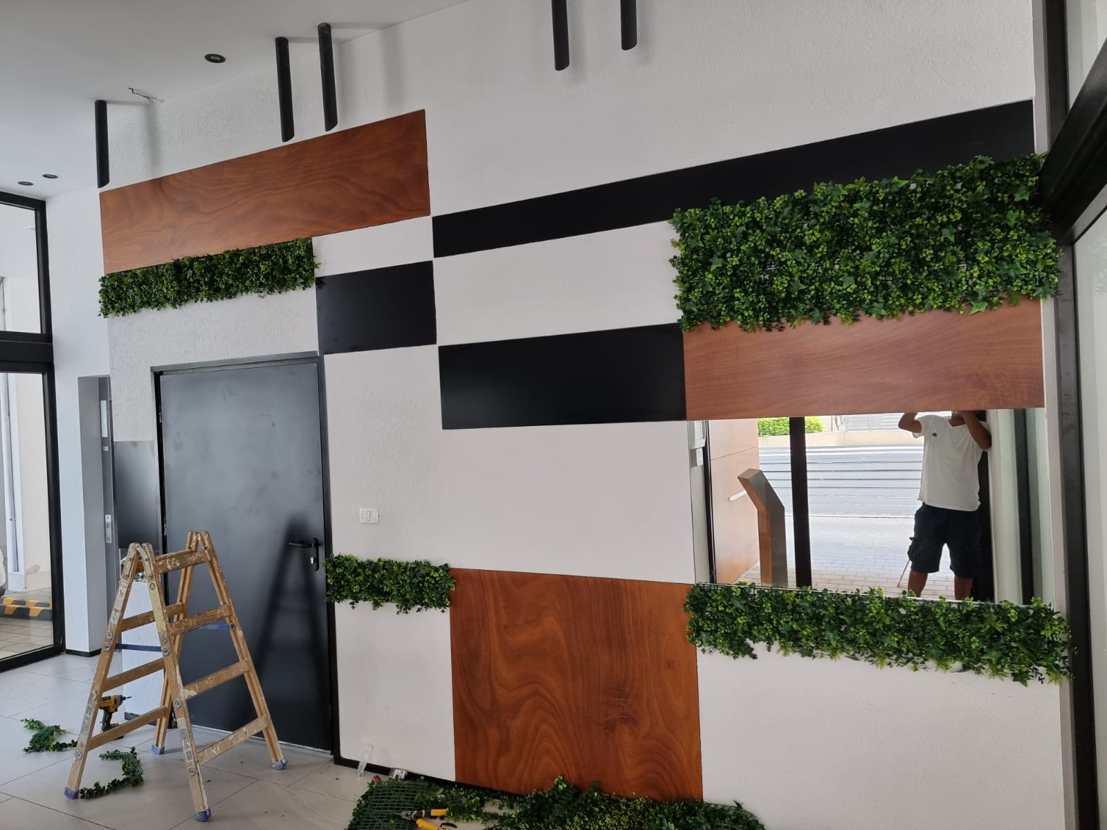 חיפויים ועבודות צבע