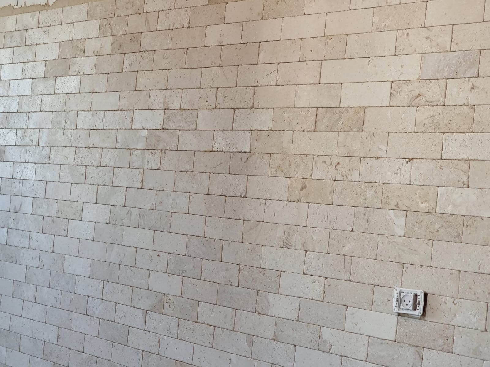 חיפויים ועבודות צבע