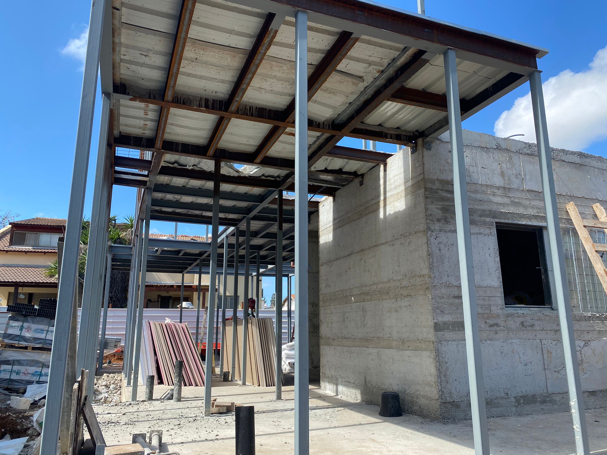 שיפוץ בניין חיצוני