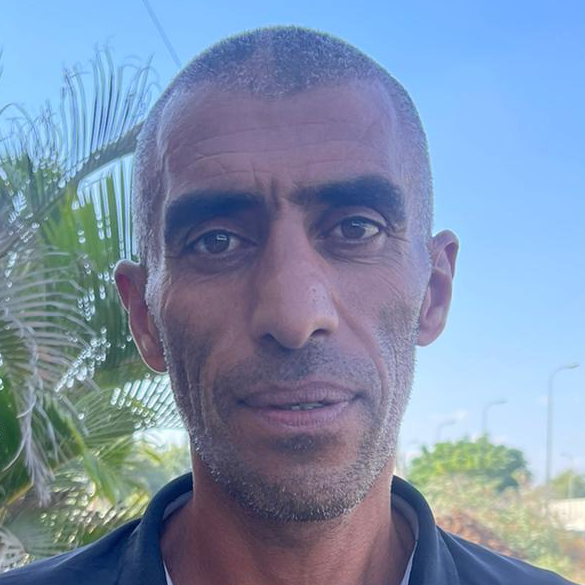 מוחמד הרוש - קבלן אבנים משתלבות , תמונת פנים