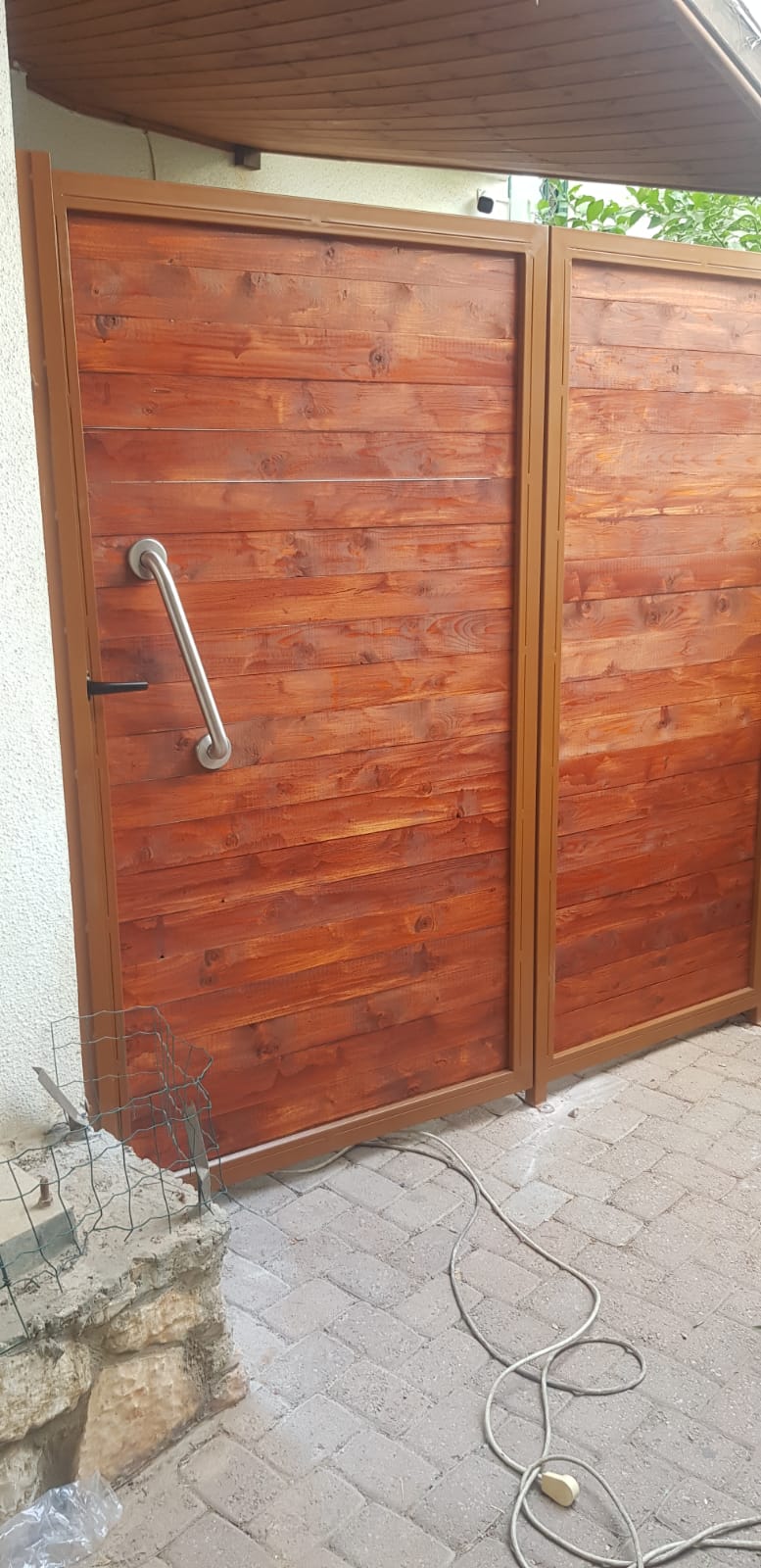 שערים וגדרות ממתכת