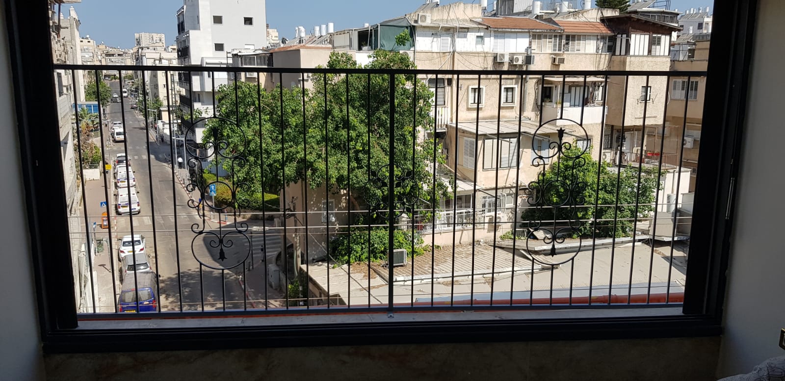 מעקות וסורגים