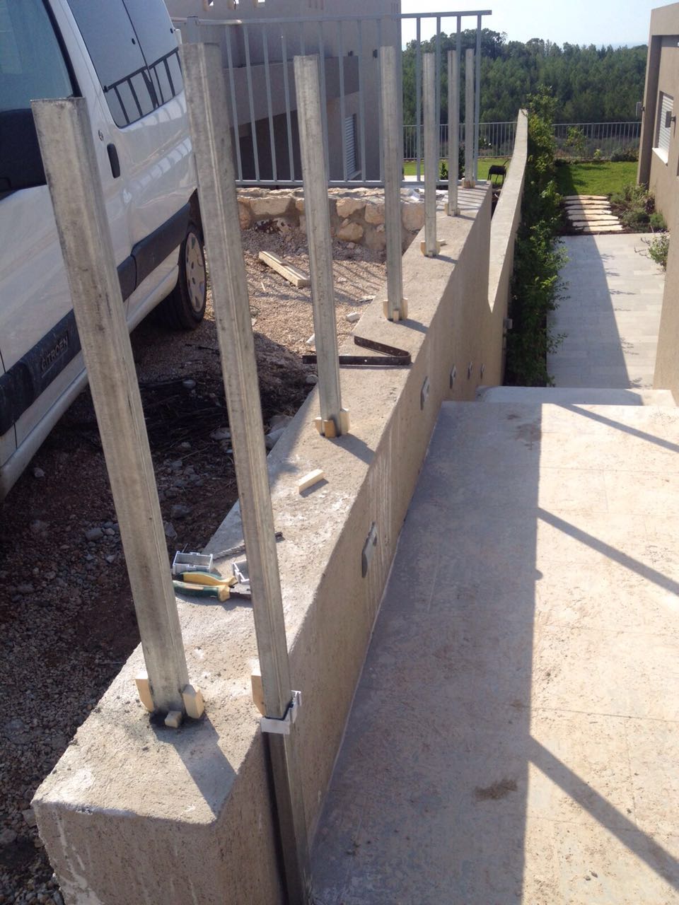 גדר אלומיניום