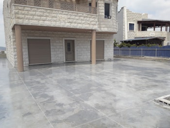 בטון  מוחלק