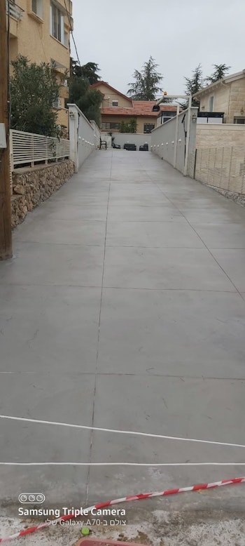 בטון  מוחלק