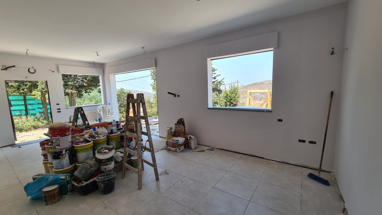 צבע ותיקונים