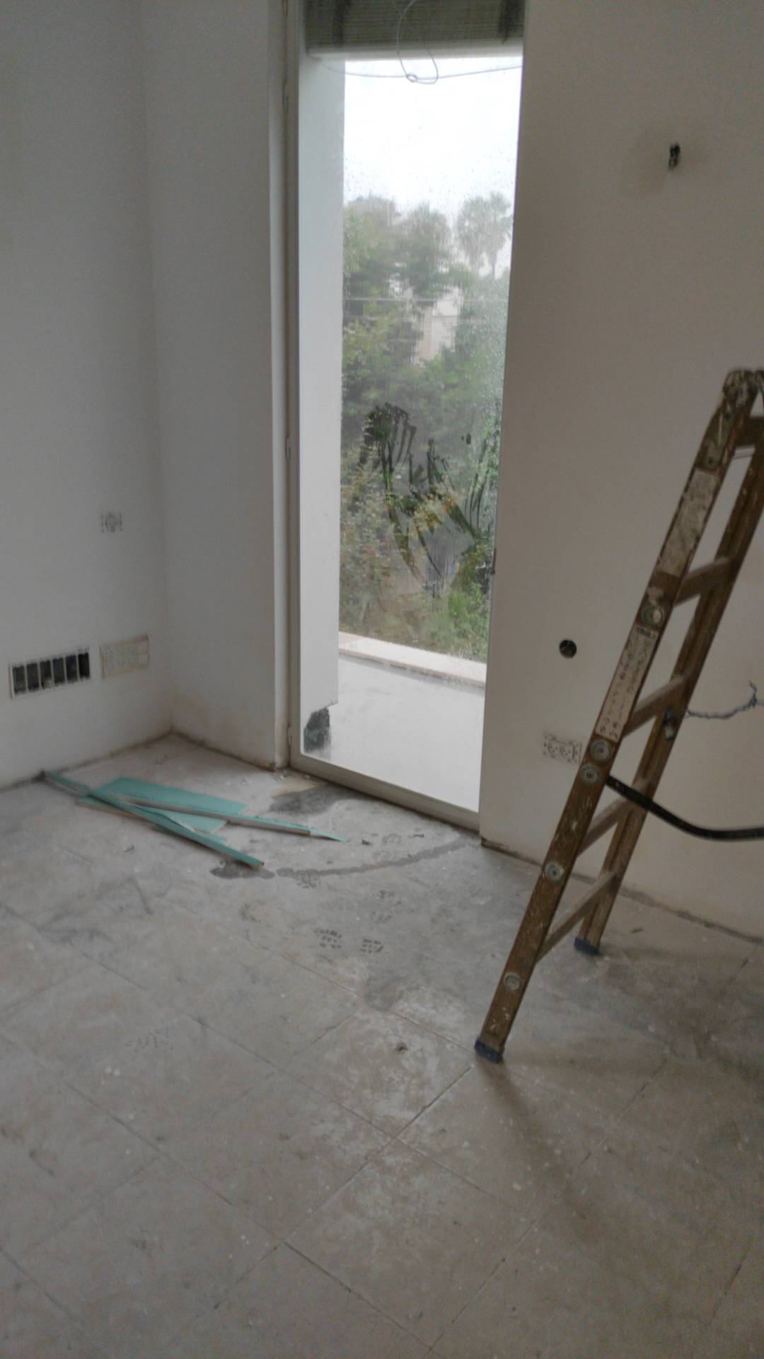 צבע ותיקונים