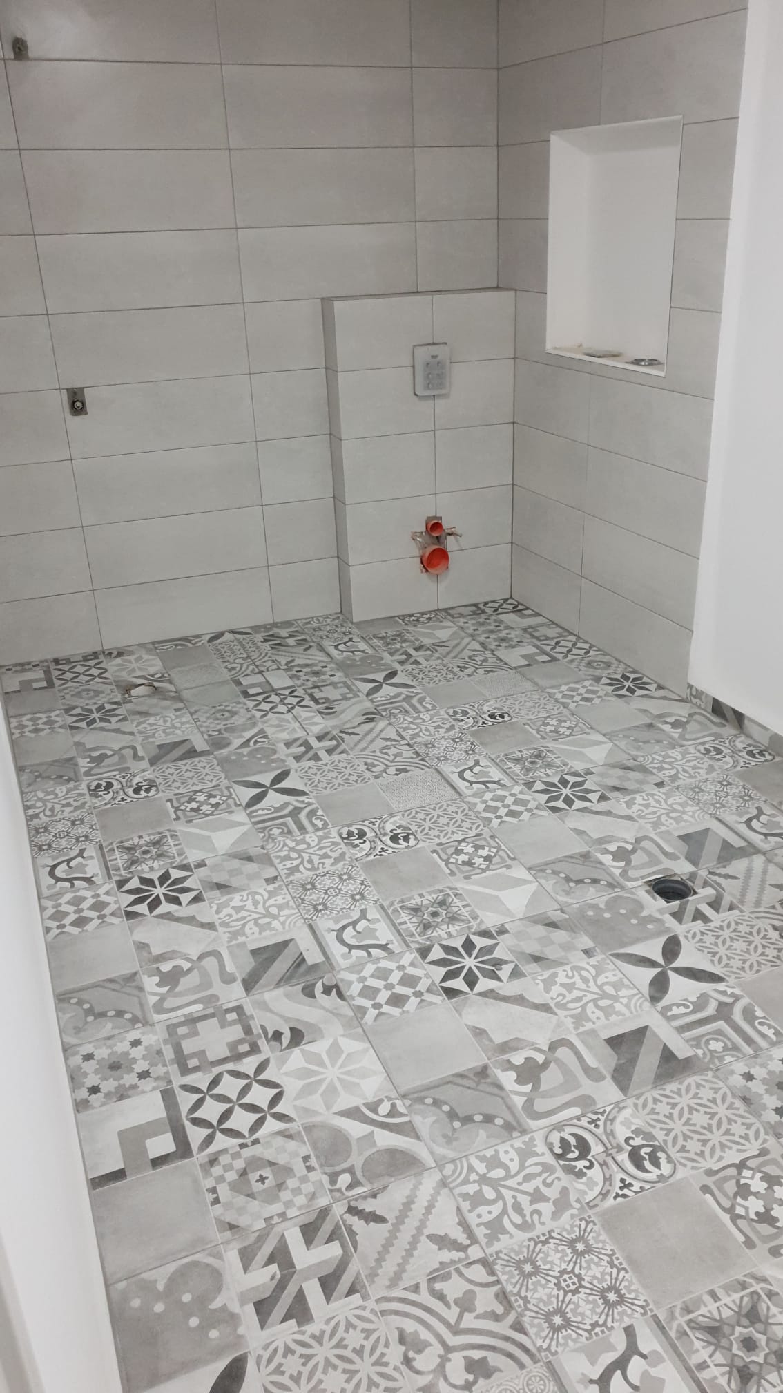 ריצוף וקרמיקה