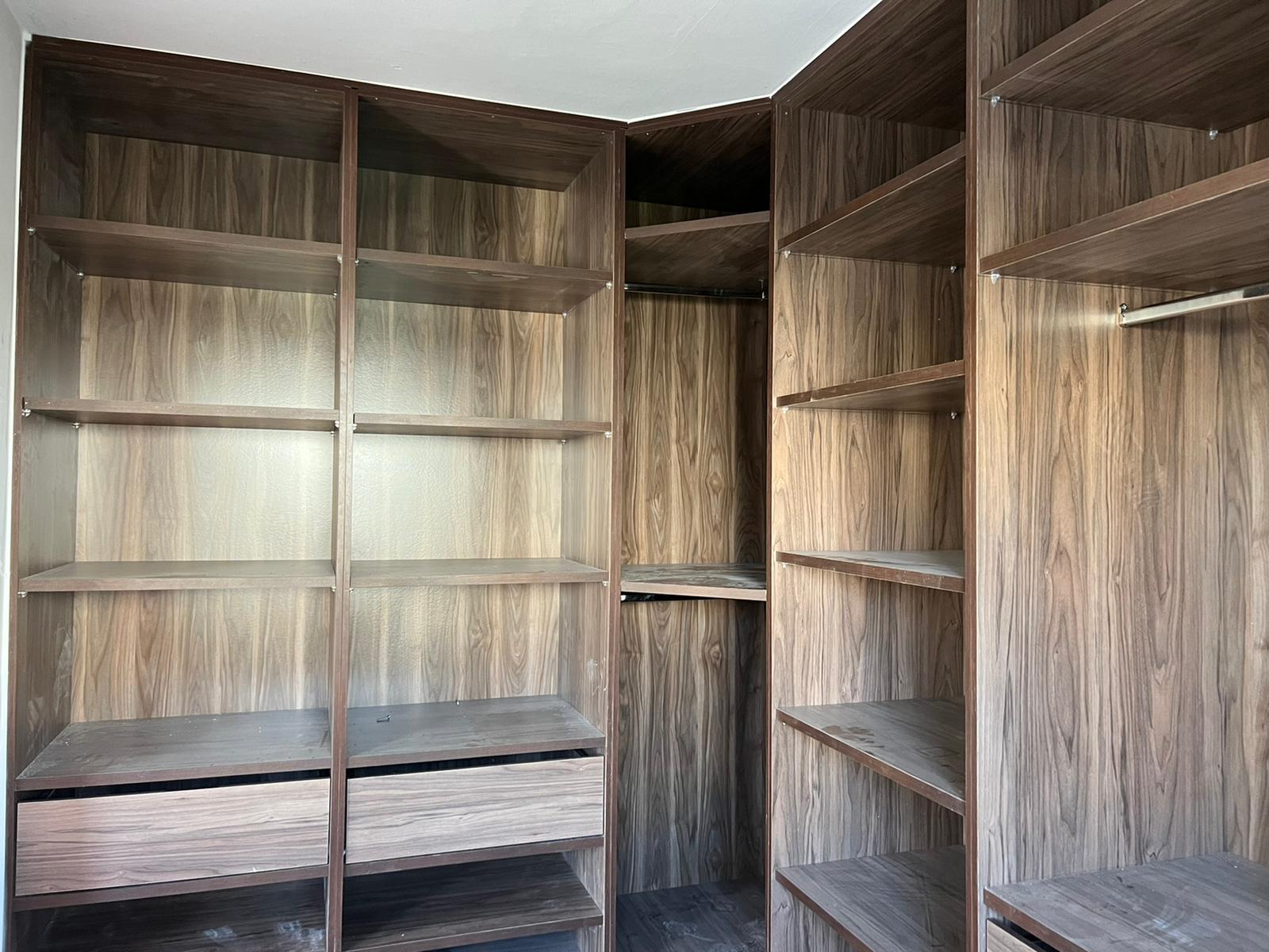 חדרי שינה וארונות קיר