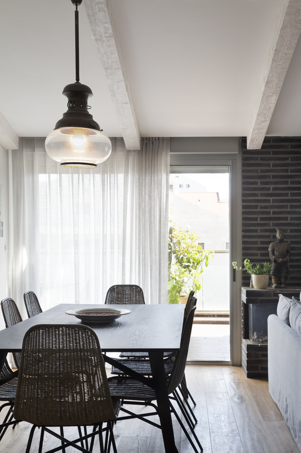 עיצוב פנים כפרי מודרני