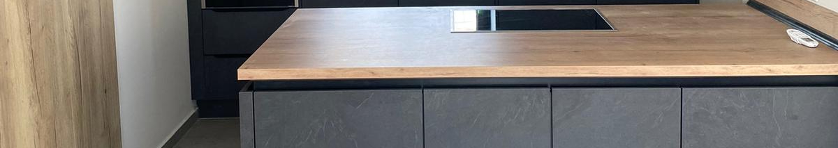 צילום מעבודה של יורי לינץ