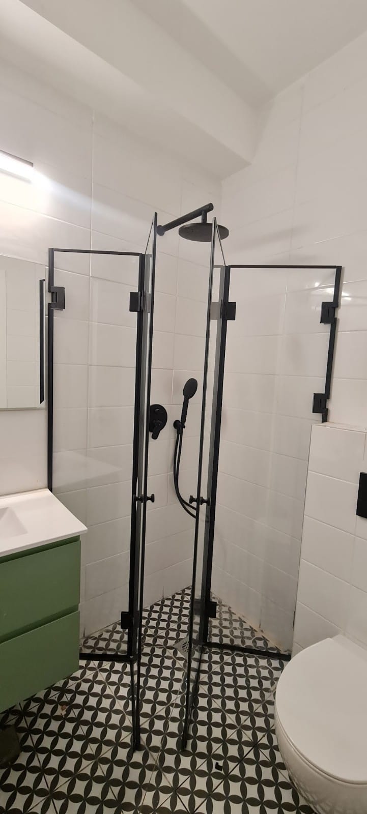 ייצור, הובלה והתקנת מקלחונים