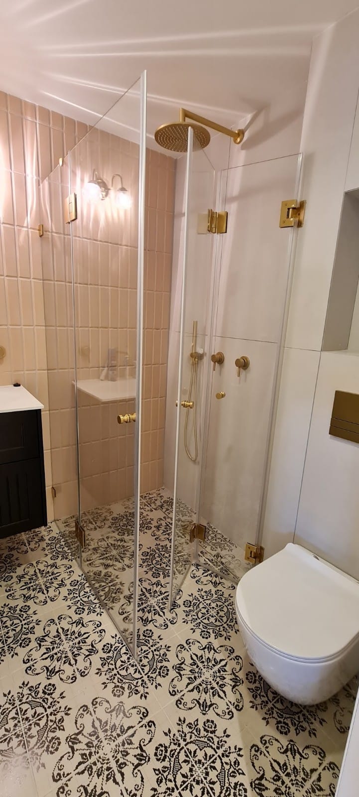 ייצור, הובלה והתקנת מקלחונים