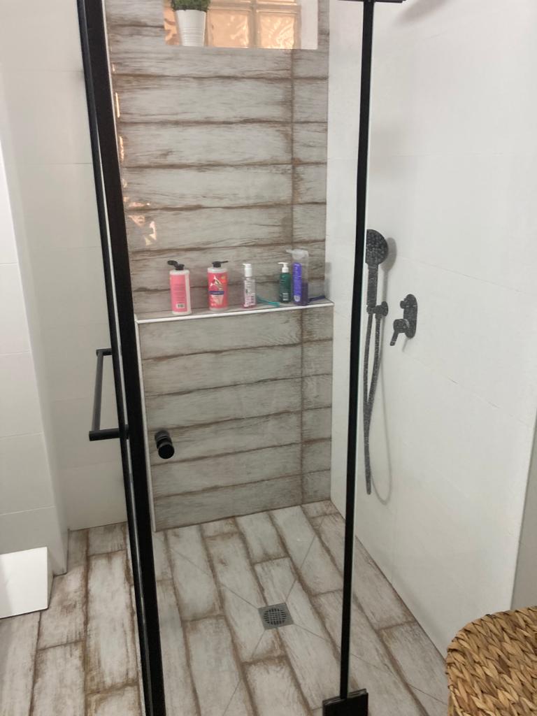 שיפוץ מקלחת ושיפוצים