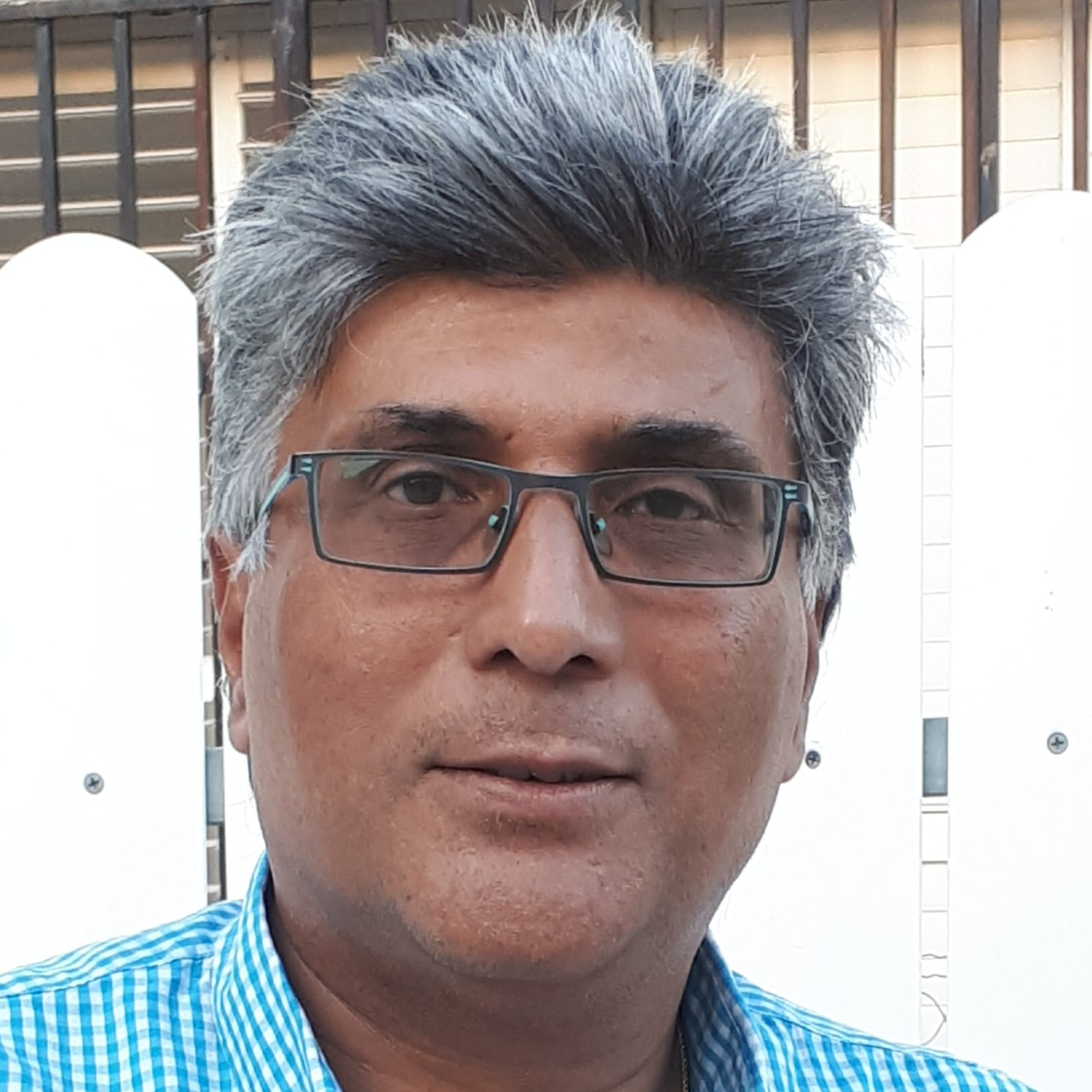 משה פינגלה - מתקין מערכות ומצלמות אבטחה , תמונת פנים