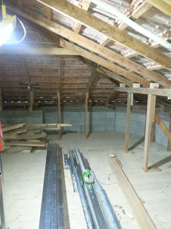 שיפוץ עליית גג