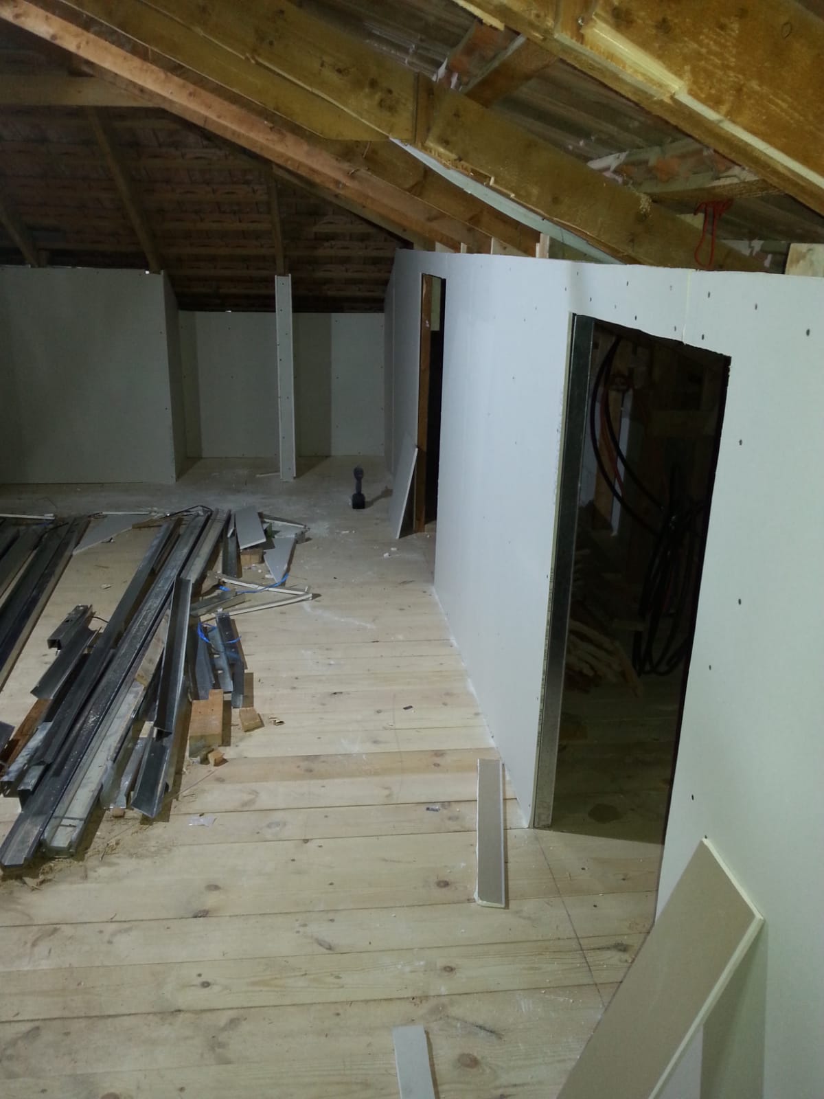 שיפוץ עליית גג