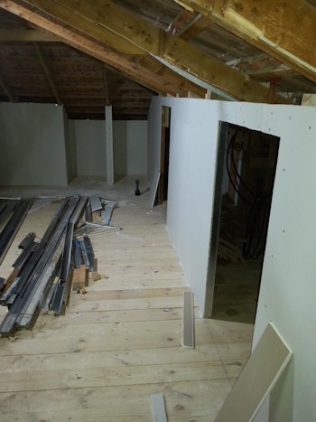 שיפוץ עליית גג