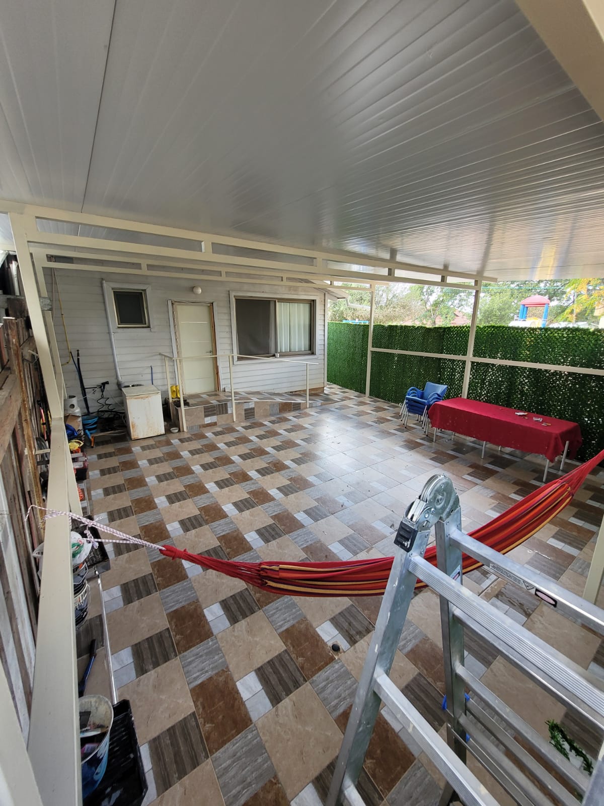 עבודת דק ופרגולה