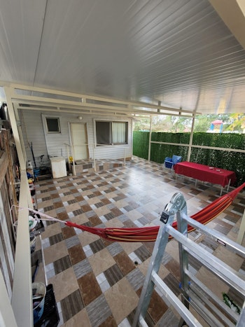 עבודת דק ופרגולה