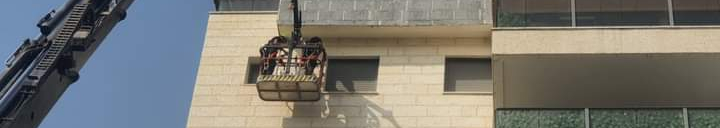 צילום מעבודה של רוני יעקובוב