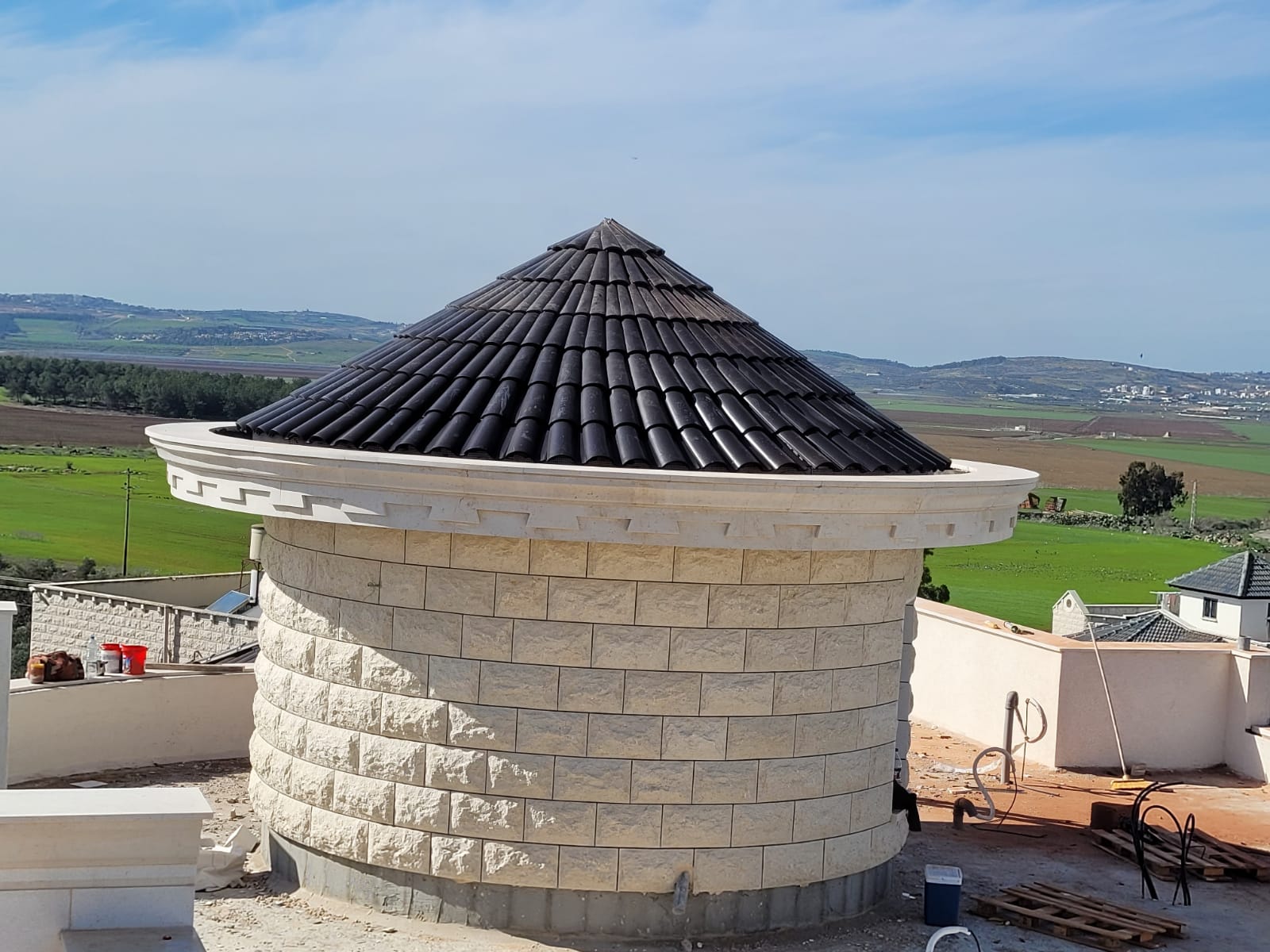 דקים ופרגולות