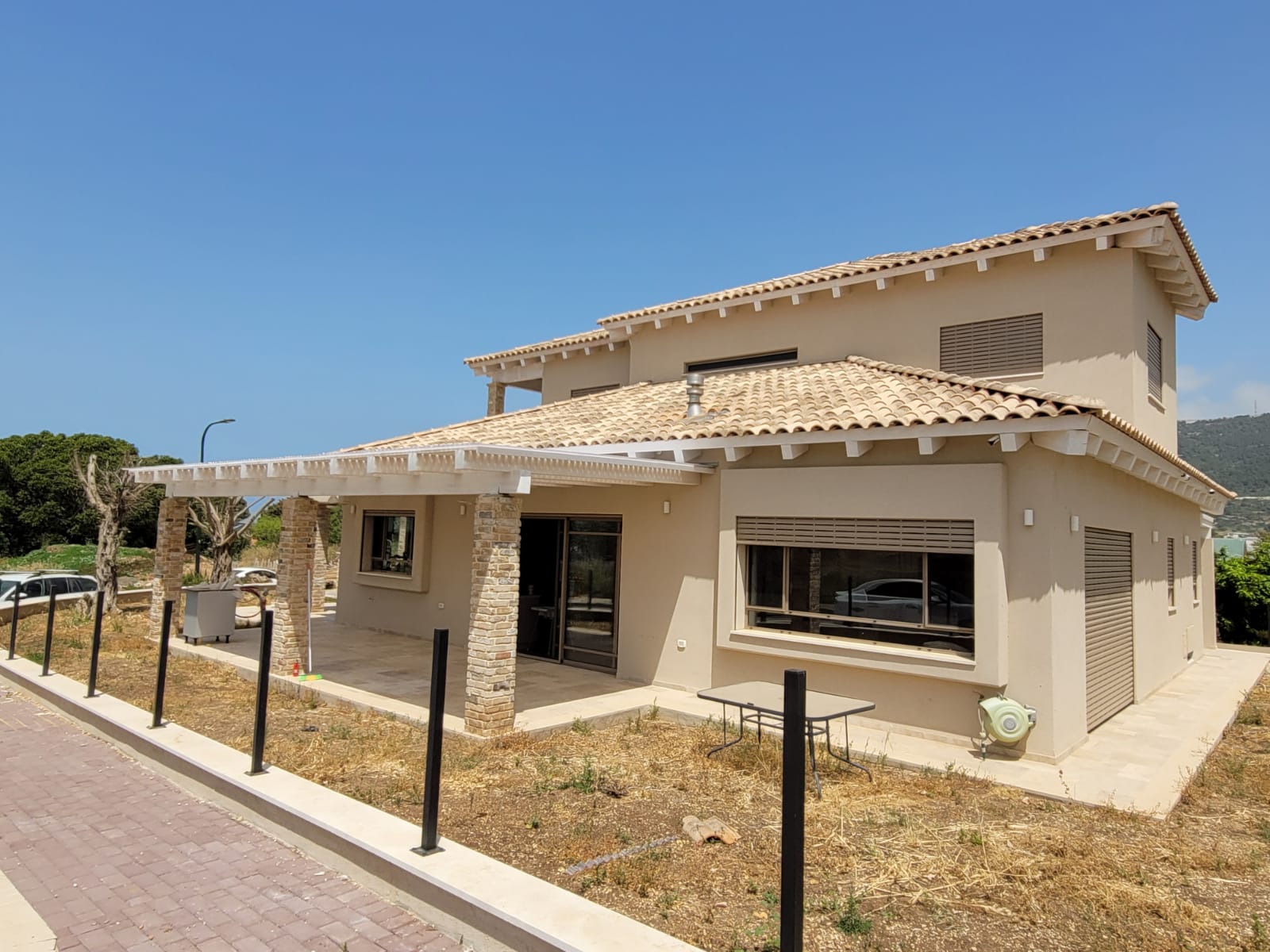 דקים ופרגולות