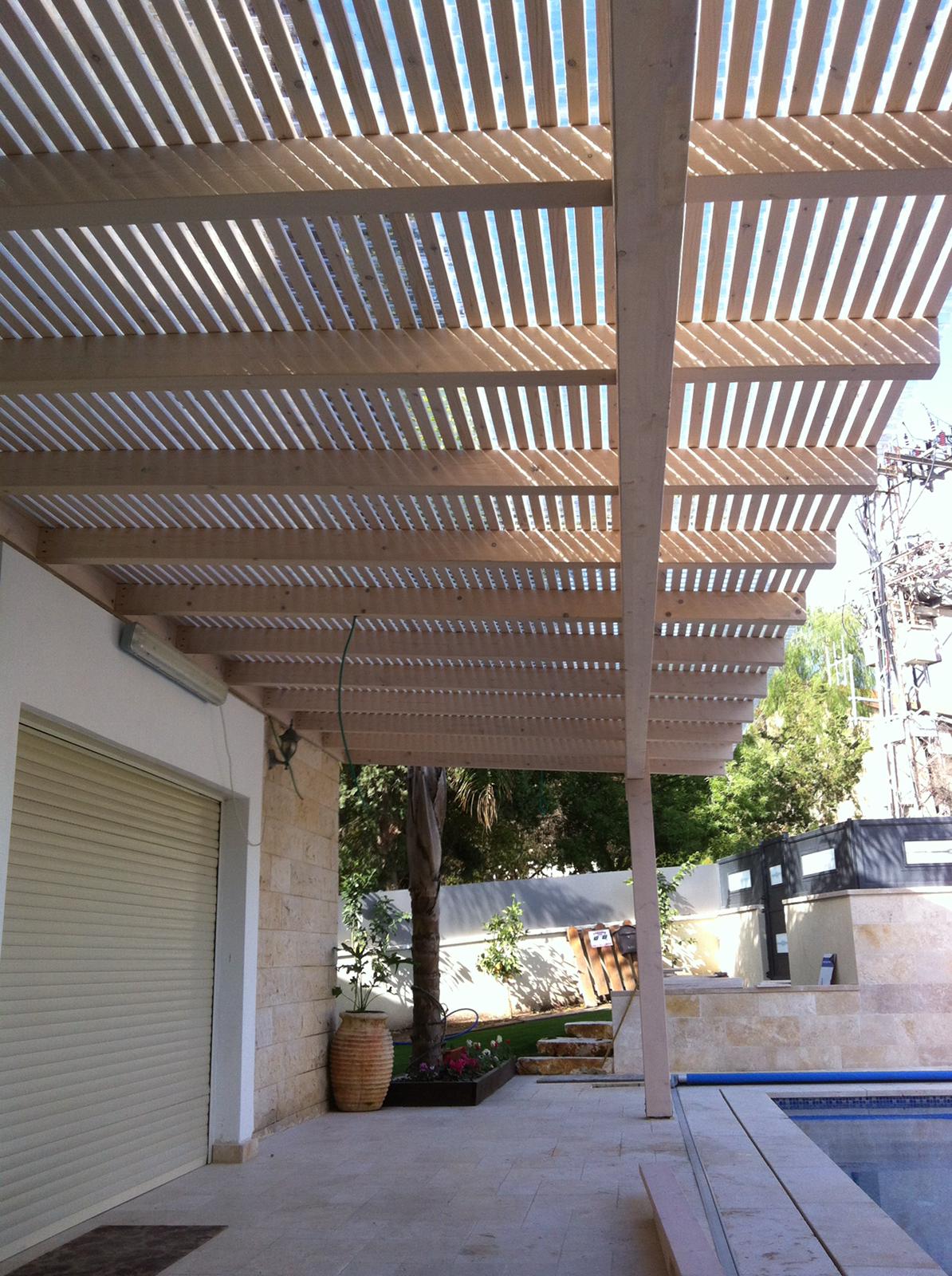 דקים ופרגולות