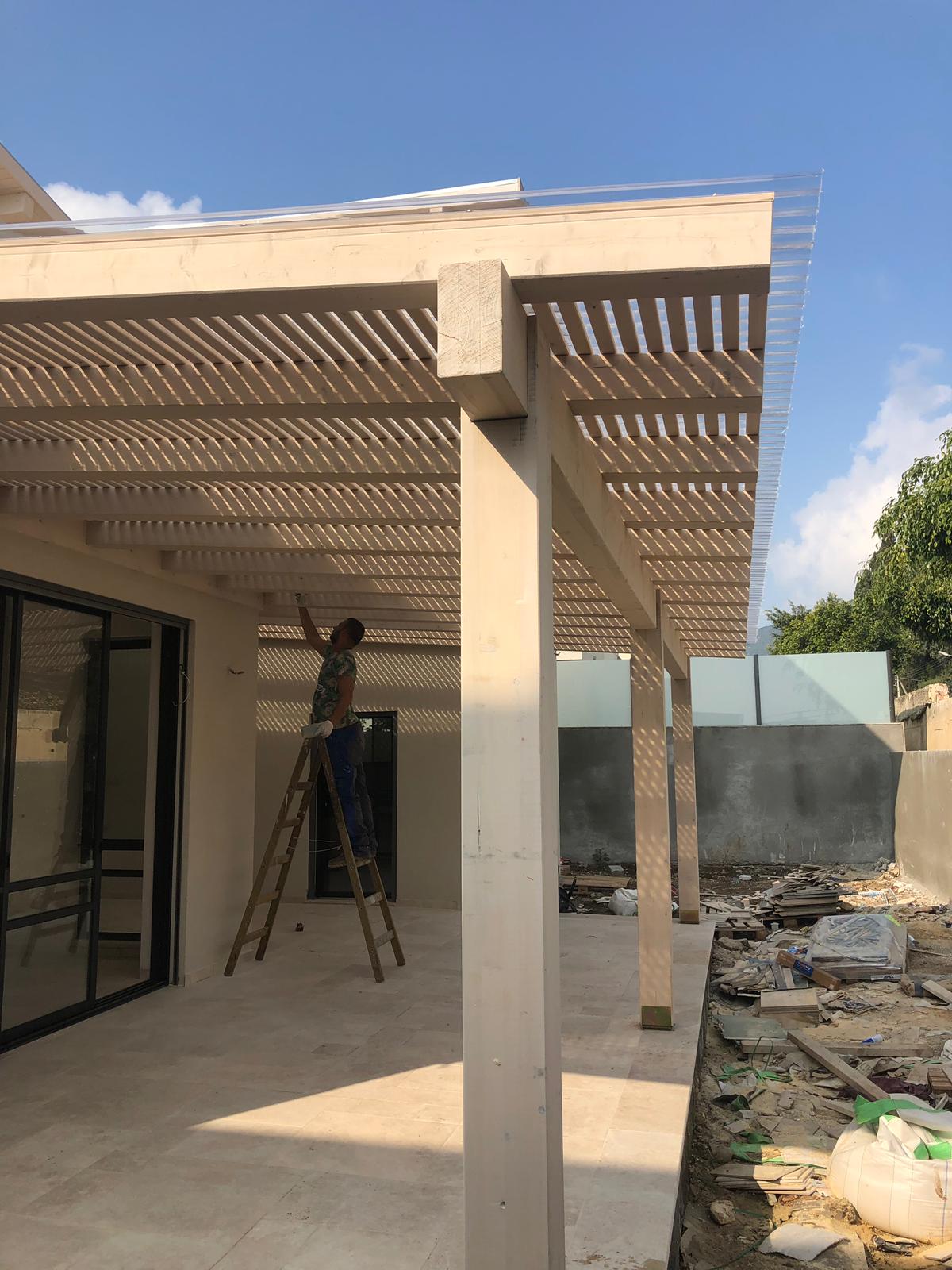 דקים ופרגולות