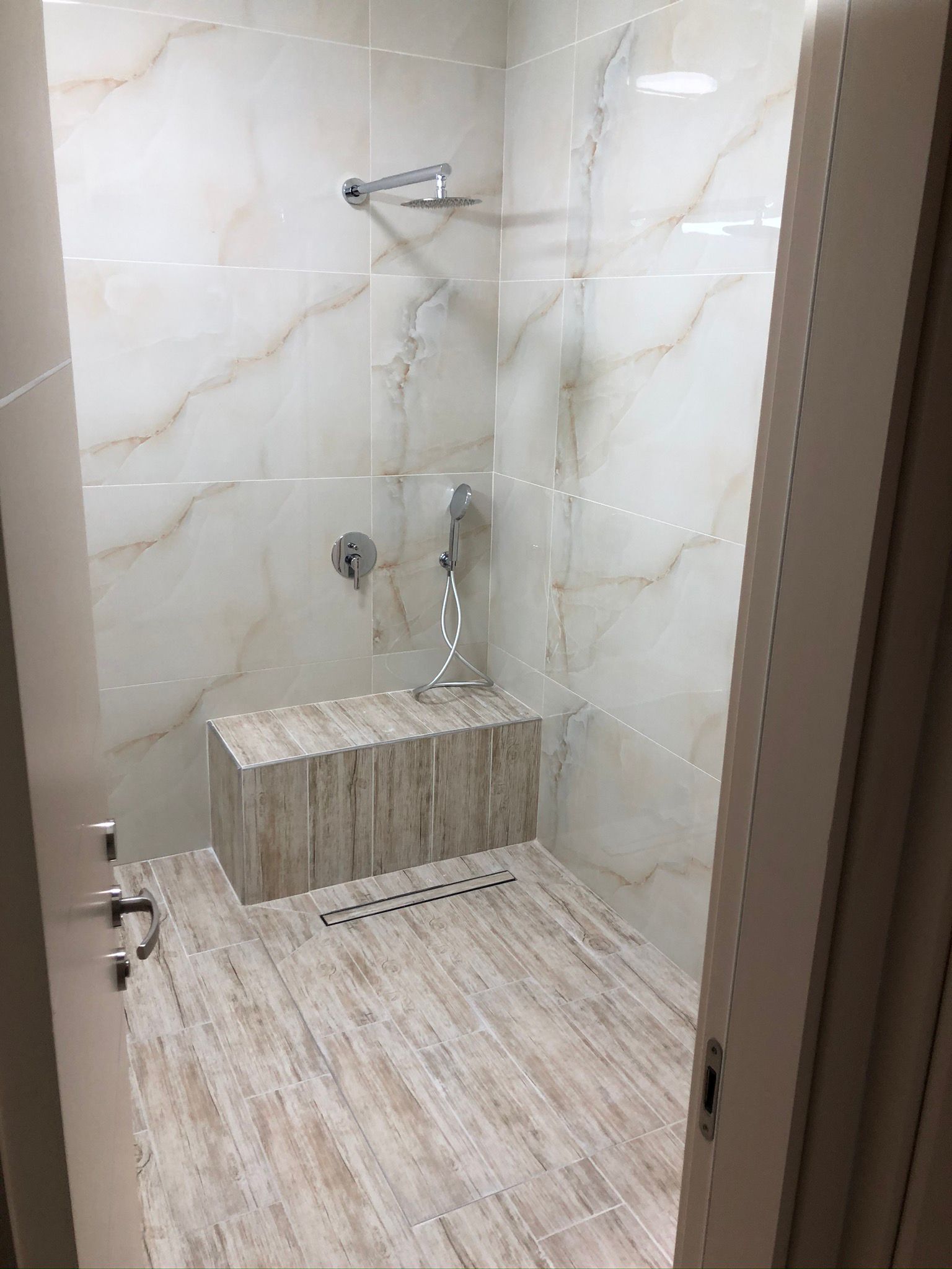 שיפוץ מקלחות ושירותים