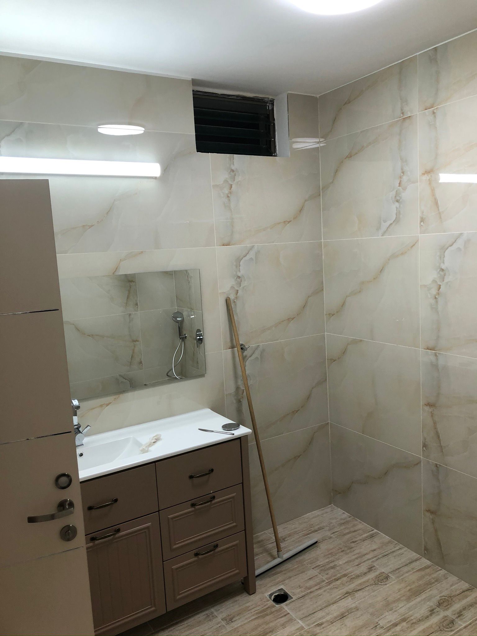 שיפוץ מקלחות ושירותים