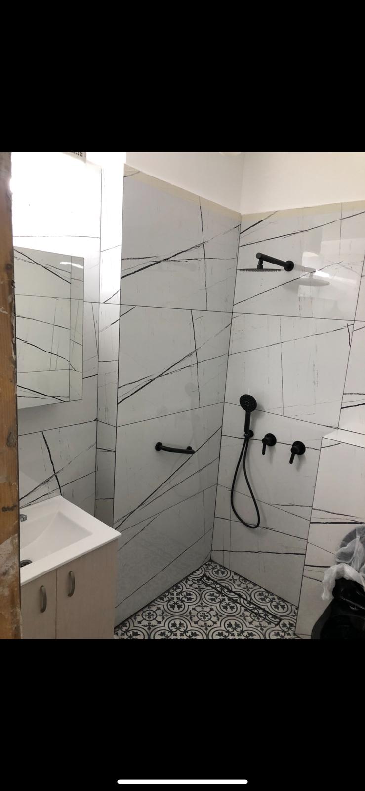 שיפוץ מקלחות ושירותים