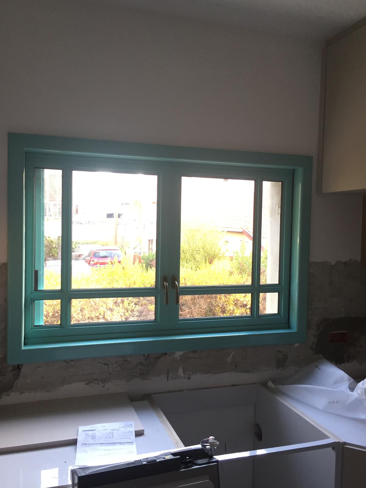 חלונות אלומניום