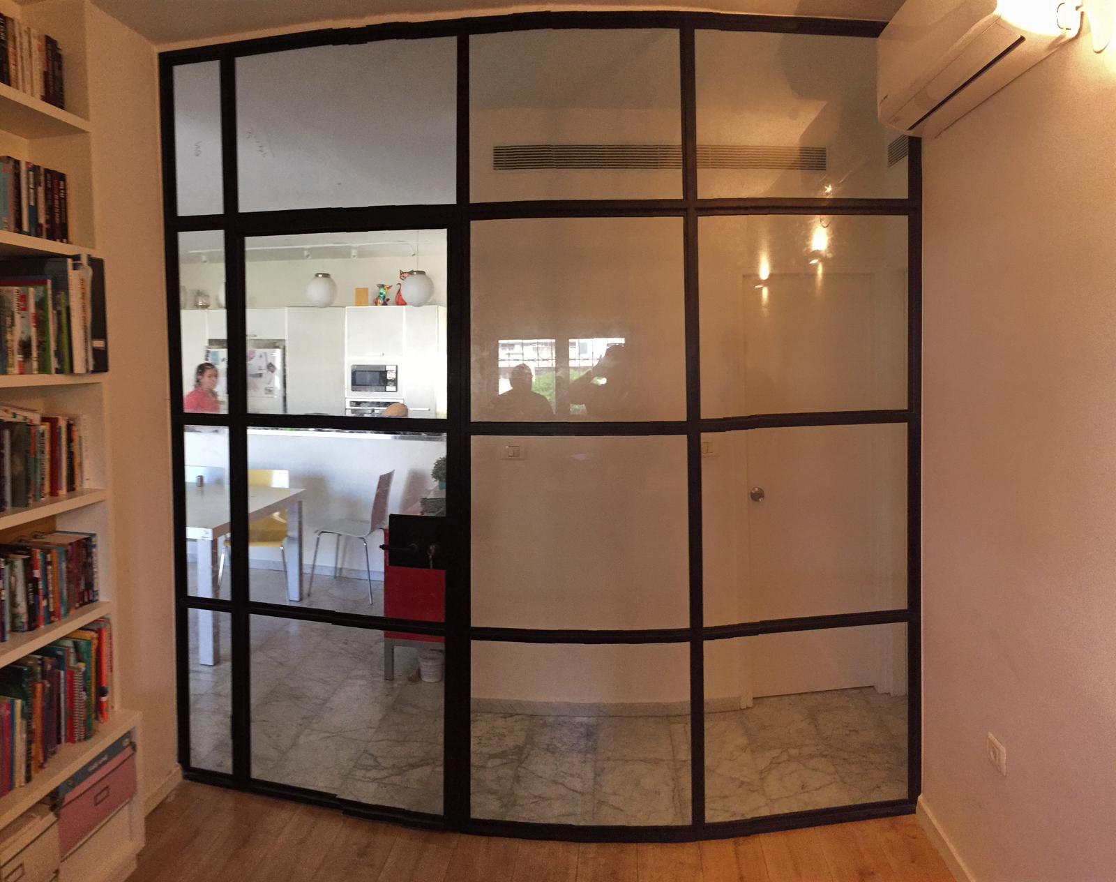 וטרינות ודלתות מאלומניום