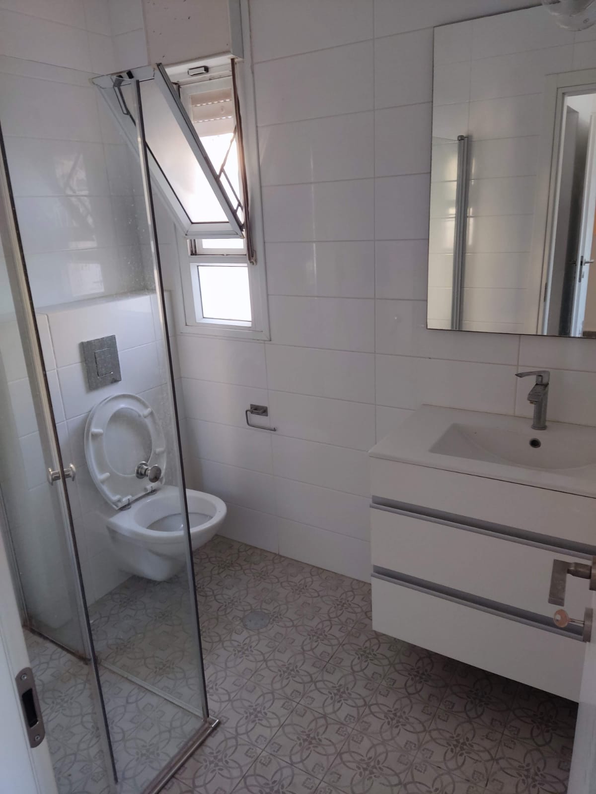 שיפוץ שירותים ומקלחת