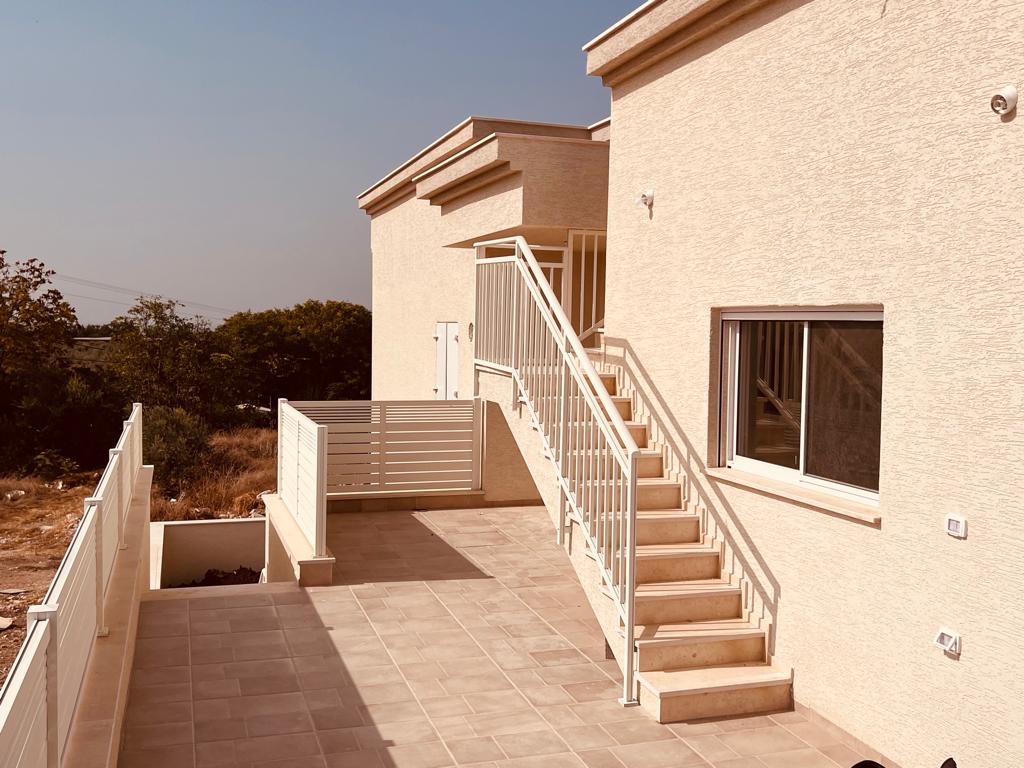 שערים וגדרות מאלומניום