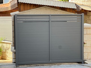 שערים וגדרות מאלומניום