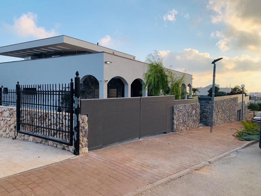 שערים וגדרות מאלומניום