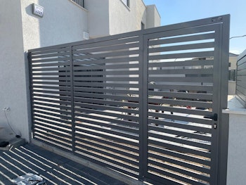 שערים וגדרות מאלומניום