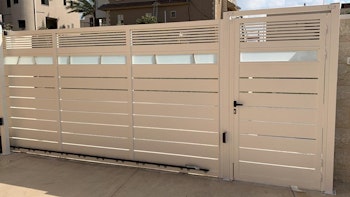 שערים וגדרות מאלומניום