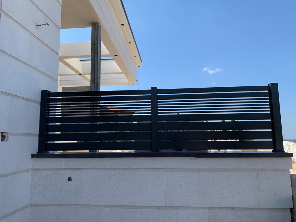 שערים וגדרות מאלומניום