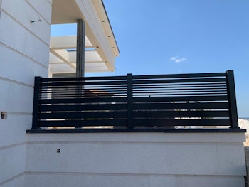 שערים וגדרות מאלומניום