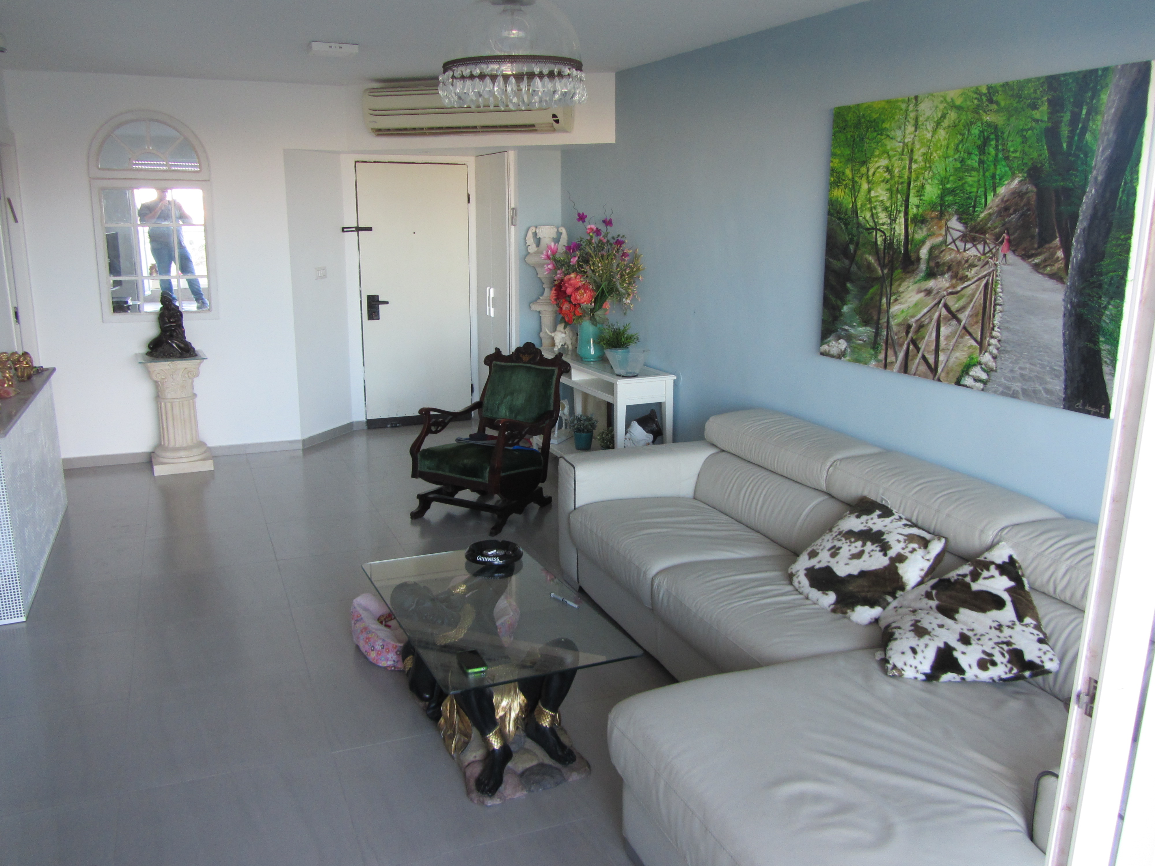 צילום מעבודה של ציון מזרחי