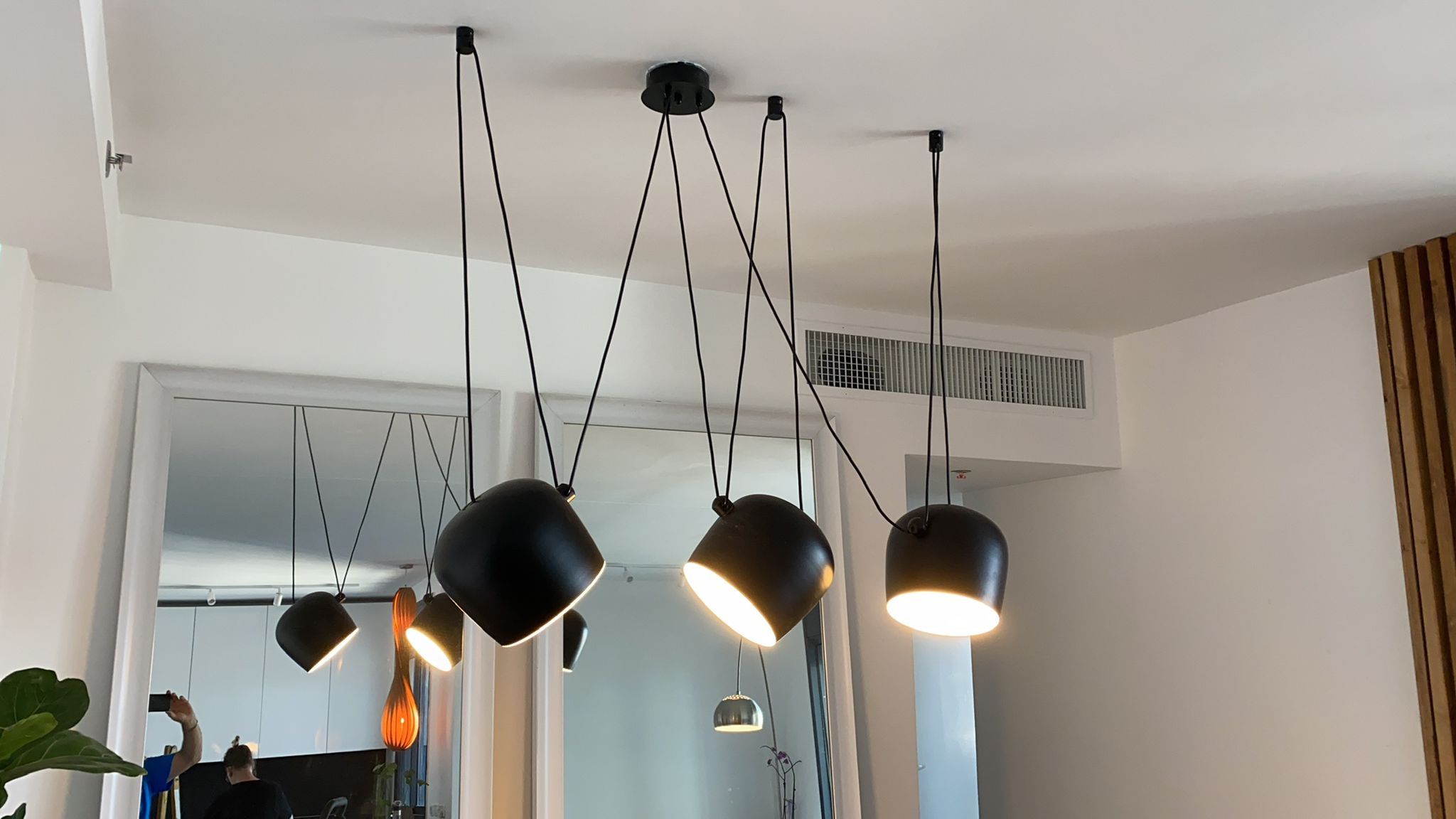 התקנת גופי תאורה